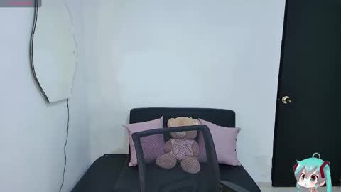 Snapshot of laila_addison chatting on January 2025 06:03:01 AM laila online show from January 2025 06:03:01 AM