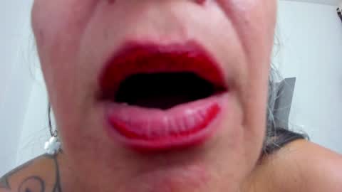 Snapshot of lailacastillomilf chatting on January 2025 01:36:01 PM Lailacastillo online show from January 2025 01:36:01 PM