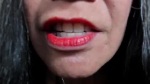 Snapshot of lailacastillomilf chatting on September 2025 12:09:01 PM Lailacastillo online show from September 2025 12:09:01 PM