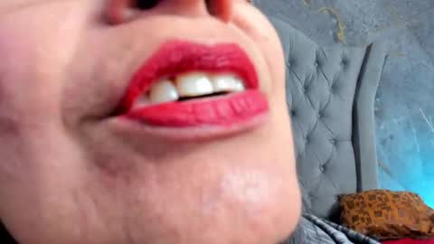 Snapshot of lailacastillomilf chatting on October 2025 11:55:01 AM Lailacastillo online show from October 2025 11:55:01 AM