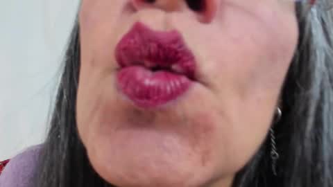 Snapshot of lailacastillomilf chatting on December 2025 12:54:01 PM Lailacastillo online show from December 2025 12:54:01 PM