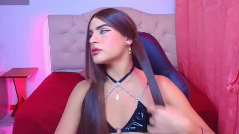 Camila online show from October 2025 05:15:01 AM