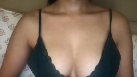 Laila Yousef online show from December 2025 08:30:01 AM