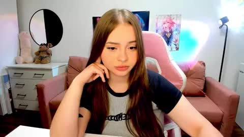 Snapshot of lain__ chatting on September 2025 07:28:01 PM Kira online show from September 2025 07:28:01 PM