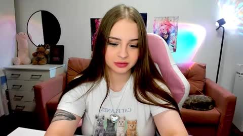 Snapshot of lain__ chatting on September 2025 07:50:02 PM Kira online show from September 2025 07:50:02 PM