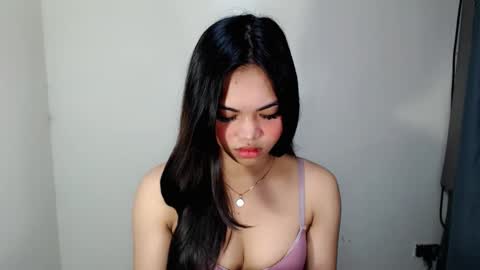 laire online show from May 2026 06:41:01 AM