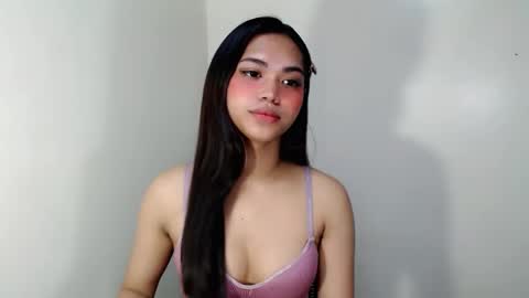 laire online show from May 2026 06:22:01 AM