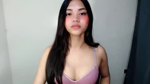 laire online show from May 2026 06:32:03 AM