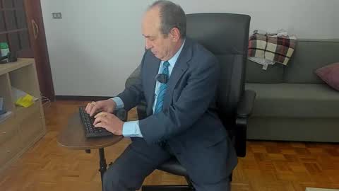 Snapshot of lajose52 chatting on November 2025 04:17:01 PM lajose52 online show from November 2025 04:17:01 PM