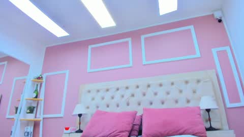 Snapshot of lala_ink_ chatting on April 2026 02:40:01 PM lala_ink_ online show from April 2026 02:40:01 PM