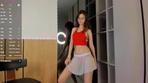 Julia online show from October 2025 08:16:02 PM