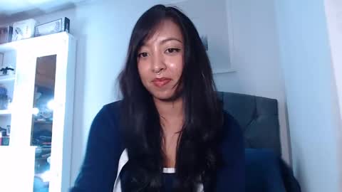 Isabella online show from May 2026 10:50:02 PM