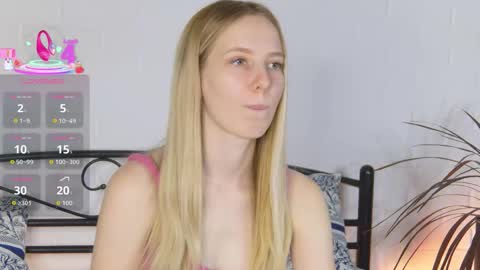 Liana online show from November 2025 09:14:02 PM