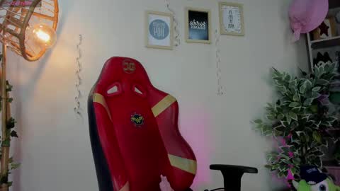 Lana online show from September 2025 01:24:02 PM