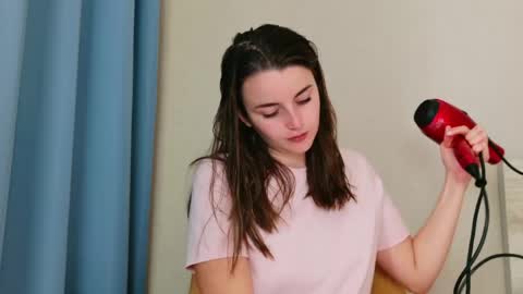 lana_gl online show from May 2026 07:03:01 AM