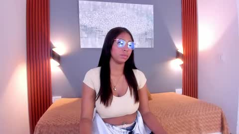 Snapshot of lana_starlet chatting on February 2025 10:07:02 PM katiuska online show from February 2025 10:07:02 PM