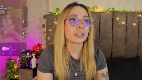 Lana online show from February 2026 09:13:01 PM