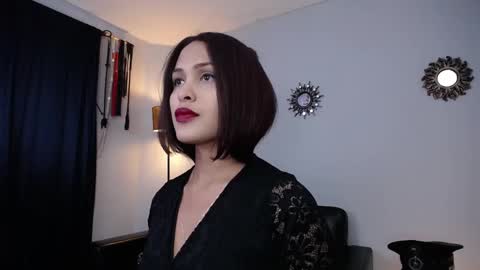 Snapshot of lanadoux_ chatting on February 2025 12:20:02 AM Mistress Lana online show from February 2025 12:20:02 AM