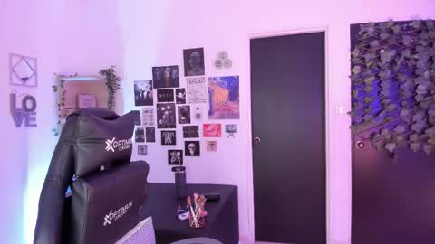 lanaherondale_ online show from November 2025 09:09:02 AM