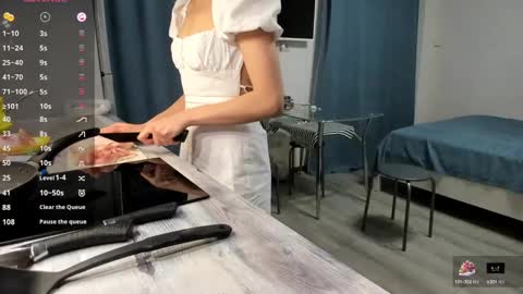 Lana online show from March 2025 03:02:01 PM