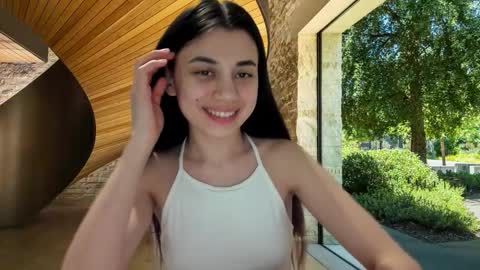 Lana online show from October 2025 03:09:01 PM