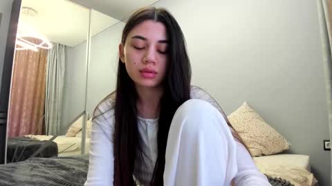 Lana online show from October 2025 02:18:01 PM