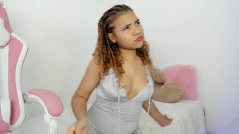 Snapshot of lanarouse1 chatting on January 2025 01:54:01 AM Lana online show from January 2025 01:54:01 AM