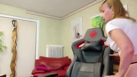 Lana online show from January 2025 06:31:01 PM