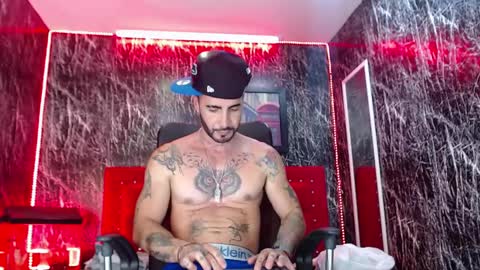 Snapshot of lancelot_benwick chatting on February 2025 08:44:02 PM Lancelot Benwick online show from February 2025 08:44:02 PM