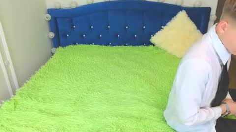 Snapshot of landel_boy chatting on October 2025 05:43:02 AM Lanny online show from October 2025 05:43:02 AM