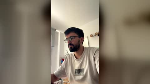 lander920612 online show from April 2026 08:59:01 AM