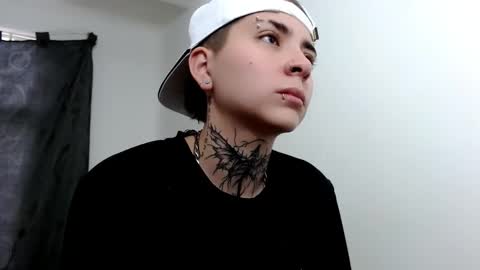 LANNIE   online show from March 2025 12:33:02 PM