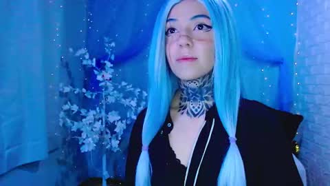 LANNIE   online show from November 2025 05:27:02 AM