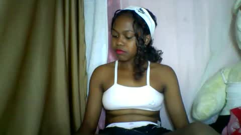 lara_belle online show from May 2026 06:35:02 PM