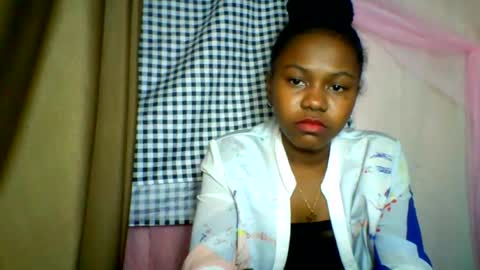 lara_belle online show from June 2026 05:17:02 PM