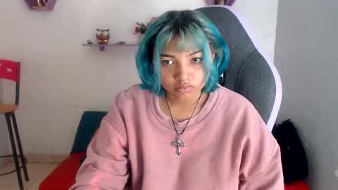 Lara online show from November 2025 03:10:02 PM