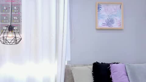      700  200   online show from September 2025 12:07:01 PM