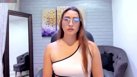 Snapshot of lara_martin chatting on February 2026 07:32:02 PM 700 200 online show from February 2026 07:32:02 PM