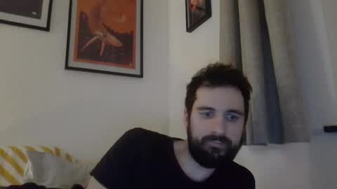 laraaan online show from May 2026 06:48:02 PM