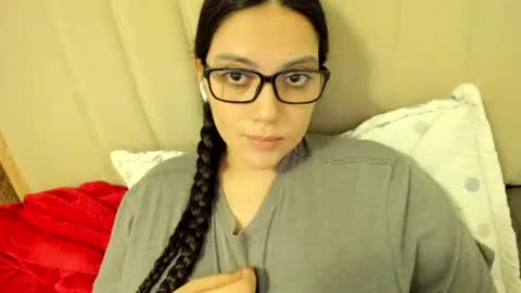 lara online show from May 2026 11:23:02 PM
