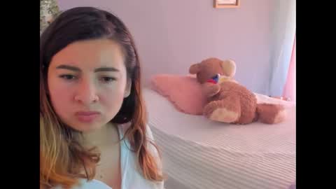 Lara online show from May 2026 05:21:02 PM