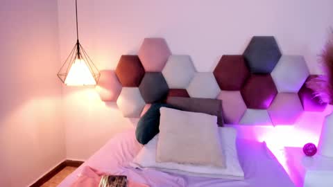 Snapshot of laragoldd chatting on December 2024 09:50:02 PM Lara Gold online show from December 2024 09:50:02 PM