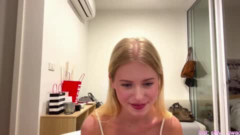 Snapshot of laraineprada chatting on February 2026 10:12:01 AM Stella online show from February 2026 10:12:01 AM