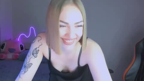 LaraKrein lk online show from November 2025 03:45:01 PM