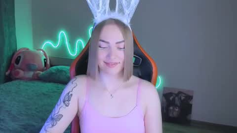 Snapshot of larakrein_lk chatting on January 2026 04:42:01 PM LaraKrein lk online show from January 2026 04:42:01 PM