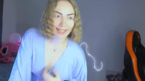 Snapshot of larakrein_lk chatting on February 2026 06:17:01 PM LaraKrein lk online show from February 2026 06:17:01 PM