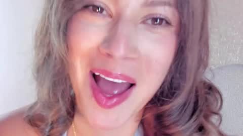 Lara  online show from January 2026 01:49:02 PM