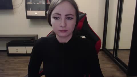 Snapshot of laralianna chatting on March 2025 07:56:01 PM Laralianna online show from March 2025 07:56:01 PM