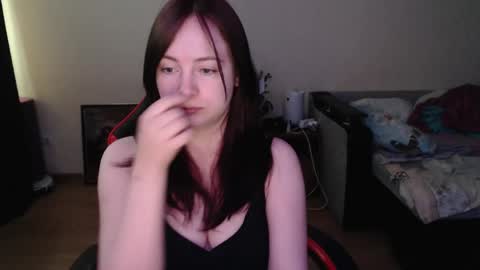 Laralianna online show from May 2026 10:45:01 AM
