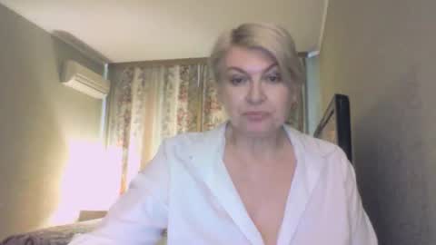 laramrs online show from April 2026 01:41:02 PM